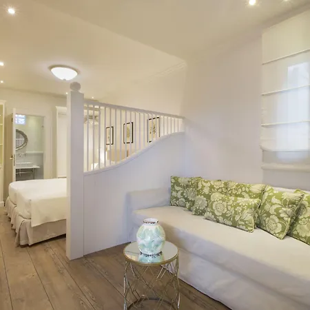 Despotiko 4* Mykonos Town