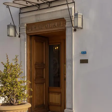 Otel Despotiko 4*